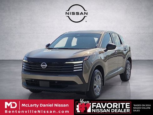 Used 2025 Nissan Kicks S FWD image 2