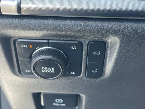 Certified 2025 Ford Expedition Platinum image 17