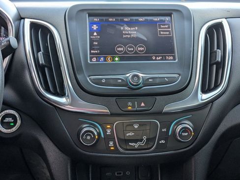 Used 2022 Chevrolet Equinox LT image 12