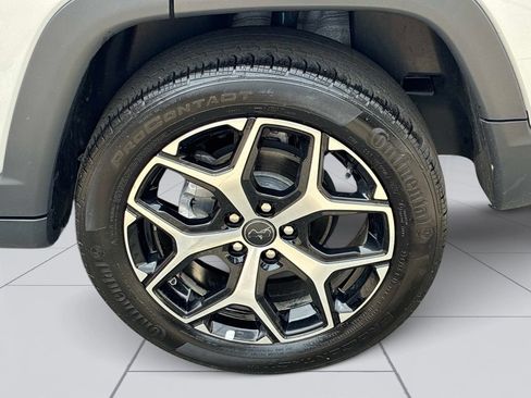 Used 2025 Jeep Compass Limited AWD/4WD image 10