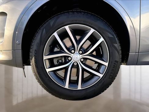 Certified 2025 Land Rover Discovery Sport S image 32