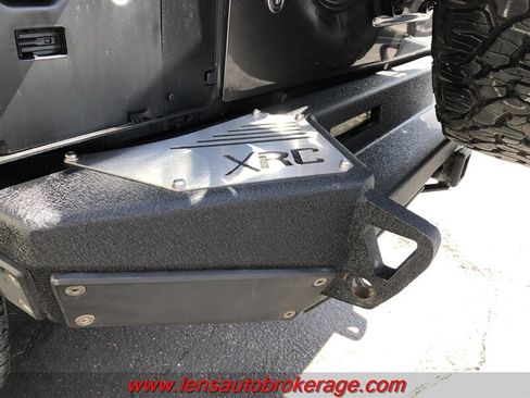Used 2018 Jeep Wrangler Sport AWD/4WD image 23