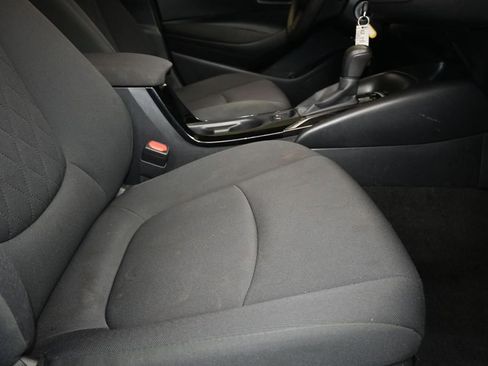 Used 2022 Toyota Corolla LE FWD image 25