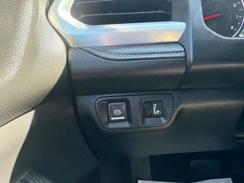 Used 2019 GMC Acadia SLT FWD image 30