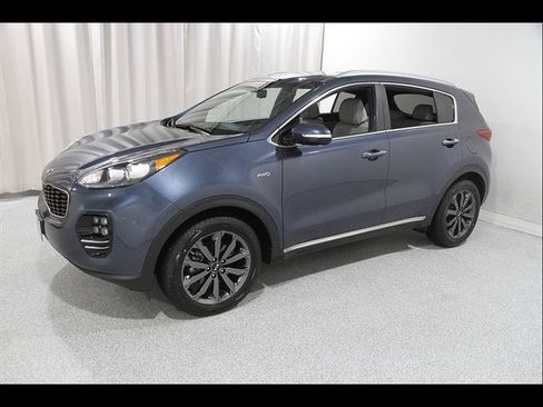 Used 2018 Kia Sportage EX w/ EX Sport Appearance Package AWD/4WD image 3