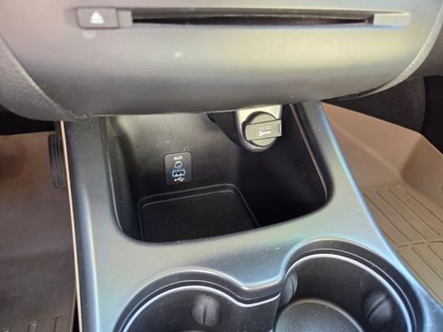 Used 2020 Dodge Journey SE w/ SE Popular Equipment Group FWD image 24