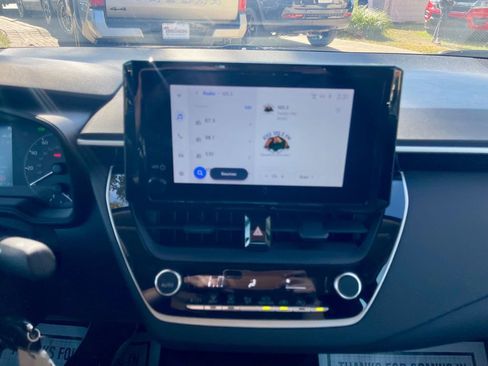 Used 2025 Toyota Corolla LE image 15