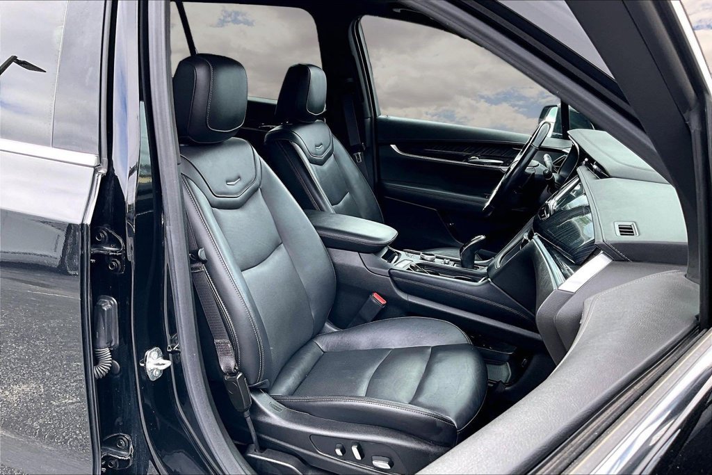 Used 2024 Cadillac XT6 Premium Luxury FWD image 30
