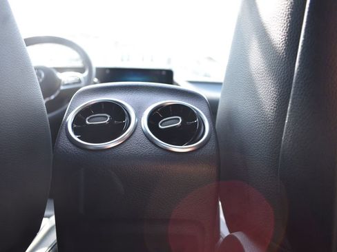 Used 2021 Mercedes-Benz GLA 250 4MATIC image 30