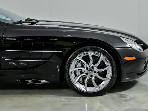 Used 2005 Mercedes-Benz SLR image 15