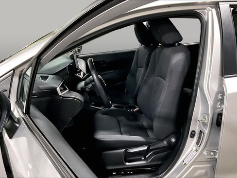 Used 2024 Toyota Corolla LE FWD image 8