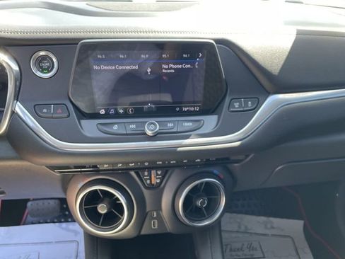 Used 2020 Chevrolet Blazer LT image 17