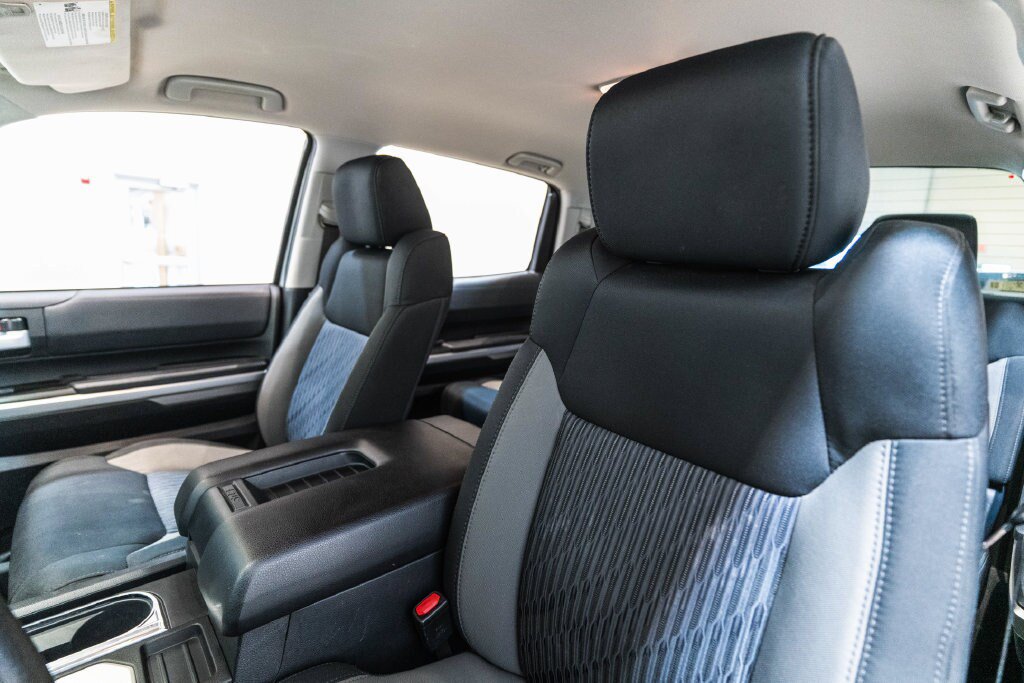 Used 2017 Toyota Tundra SR5 w/ TRD Off Road Package AWD/4WD image 6