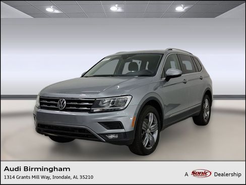 Used 2020 Volkswagen Tiguan SEL image 1