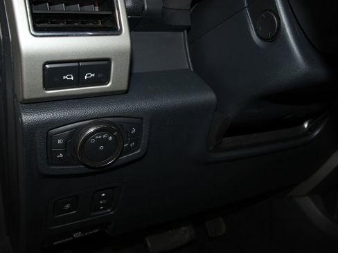 Used 2022 Ford F250 Lariat w/ Lariat Ultimate Package image 10