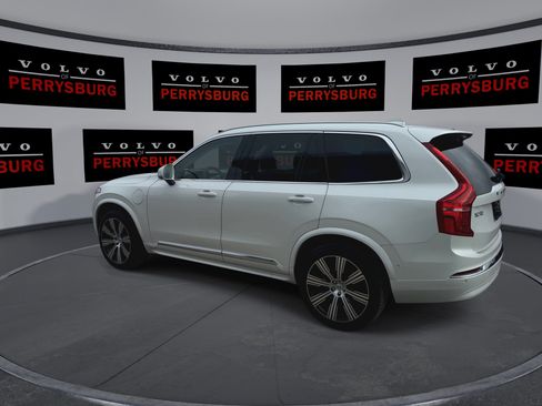 Used 2025 Volvo XC90 T8 Plus w/ Protection Package Premier image 6