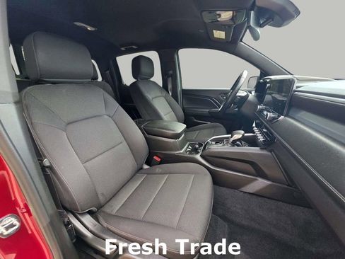 Used 2023 Chevrolet Colorado LT w/ LT Convenience Package II image 10