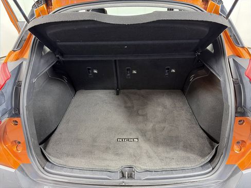 Used 2020 Nissan Kicks SR w/ SR Premium Package image 14