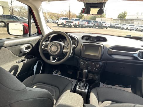 Used 2020 Jeep Renegade Latitude image 14