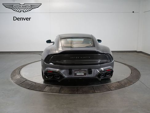 Used 2025 Aston Martin Vanquish image 4