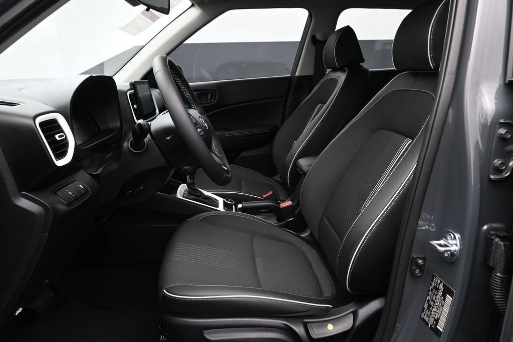 Certified 2026 Hyundai Venue SEL FWD image 11