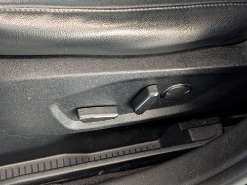 Used 2017 Ford Edge Titanium w/ Equipment Group 301A image 9