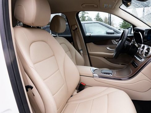 Used 2022 Mercedes-Benz GLC 300 4MATIC image 24