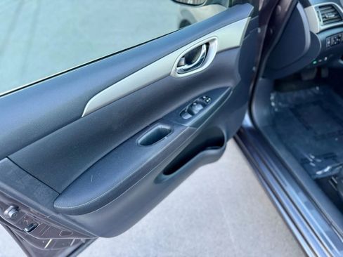 Used 2015 Nissan Sentra SV image 30