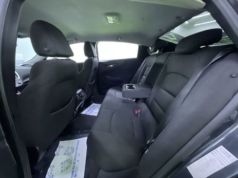 Used 2017 Chevrolet Malibu LT image 11