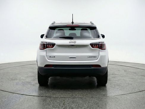 Used 2025 Jeep Compass Limited AWD/4WD image 7