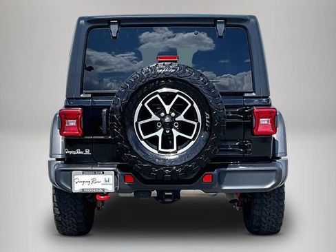 Used 2024 Jeep Wrangler Unlimited Rubicon AWD/4WD image 6
