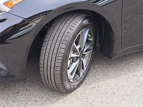 Used 2024 Kia Forte LXS image 32