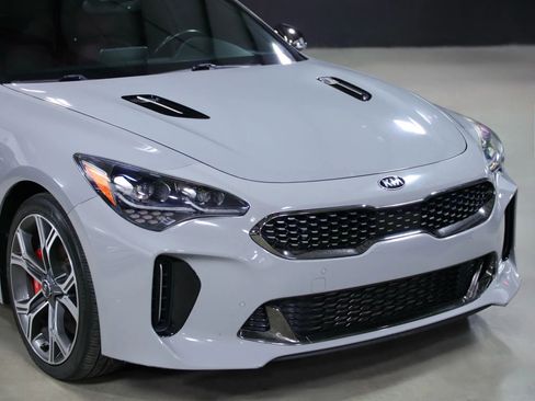 Used 2021 Kia Stinger GT1 image 2