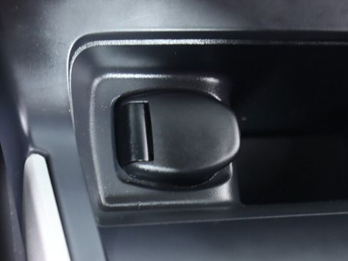 Used 2019 Nissan Sentra SV FWD image 24