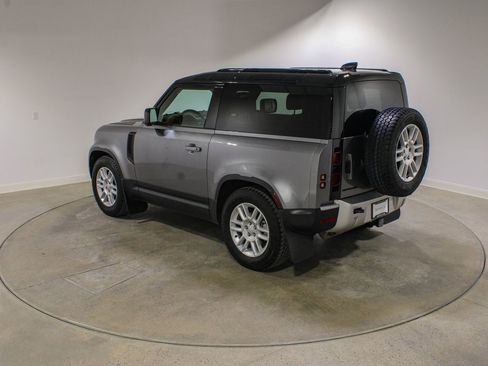 Used 2024 Land Rover Defender 90 S image 3