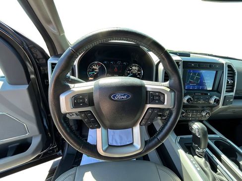Used 2020 Ford F150 Lariat w/ Equipment Group 502A Luxury AWD/4WD image 13