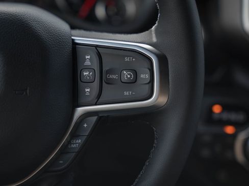 New 2026 RAM 1500 4x4 Crew Cab image 33