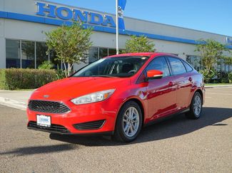 Used 2016 Ford Focus SE image 1