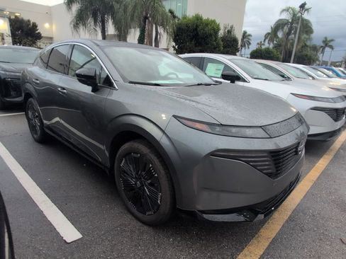 New 2025 Nissan Murano Platinum w/ Cargo Package image 2