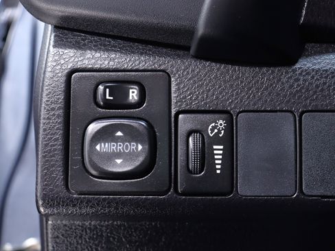 Used 2019 Toyota Corolla LE image 56