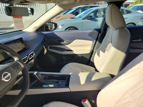 New 2026 Nissan Sentra SL w/ Floor Mat Package FWD image 8
