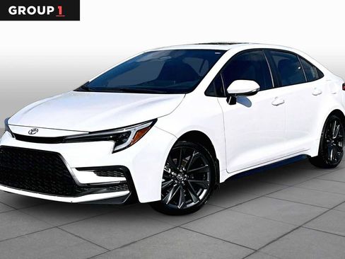 Used 2024 Toyota Corolla SE w/ SE Premium Package FWD image 1