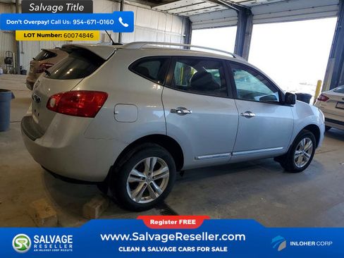 Used 2015 Nissan Rogue S w/ Convenience Package AWD/4WD image 4