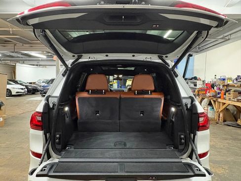 Used 2021 BMW X7 M50i AWD/4WD image 9