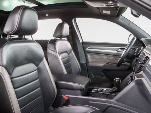 Used 2023 Volkswagen Atlas Cross Sport SEL Premium R-Line image 29