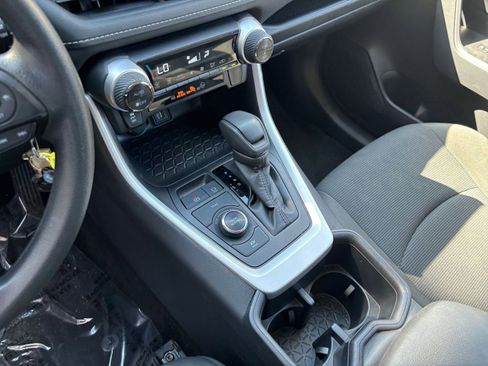 Used 2025 Toyota RAV4 LE image 41