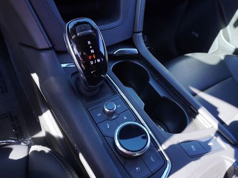 Certified 2025 Cadillac XT5 Premium Luxury image 19