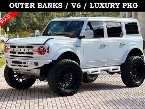 Used 2024 Ford Bronco Outer Banks AWD/4WD image 1