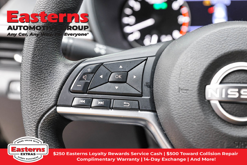 Used 2024 Nissan Altima 2.5 SV FWD image 16
