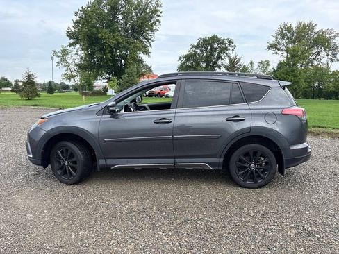 Used 2018 Toyota RAV4 Adventure AWD/4WD image 7